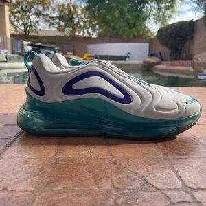 Nike Air Max 720 - White and Blue